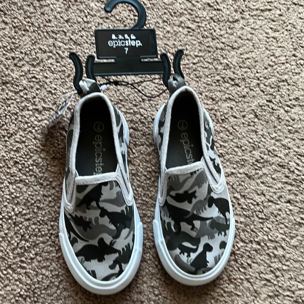 Boys shoes